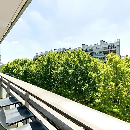 Eiffel View - Spacious 3Br - Sleeps 9 - Terrace Paris