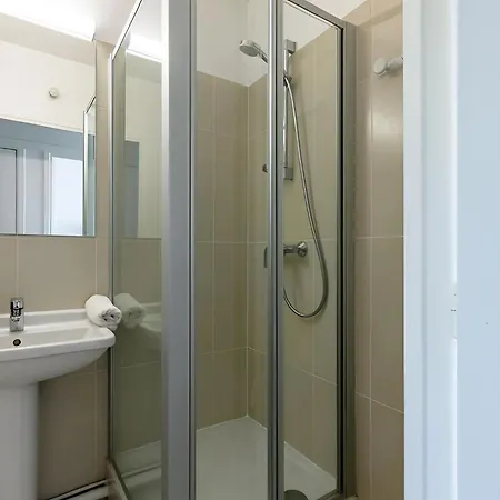 Apartment Eiffel View - Spacious 3Br - Sleeps 9 - Terrace Paris