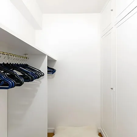 Eiffel View - Spacious 3Br - Sleeps 9 - Terrace Paris